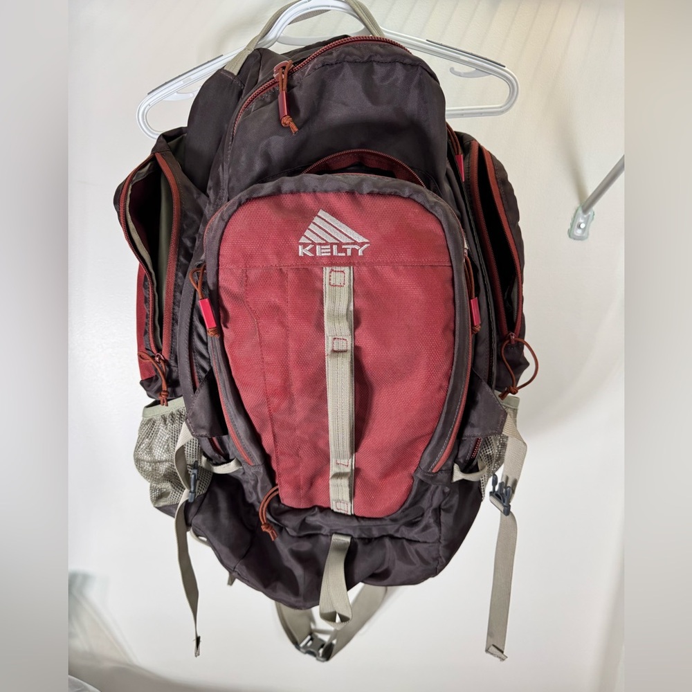 Kelty Men's RedWing 44